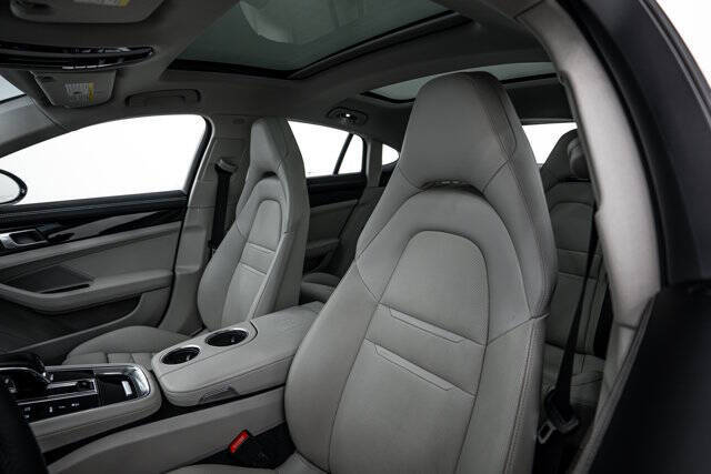 2017 Porsche Panamera