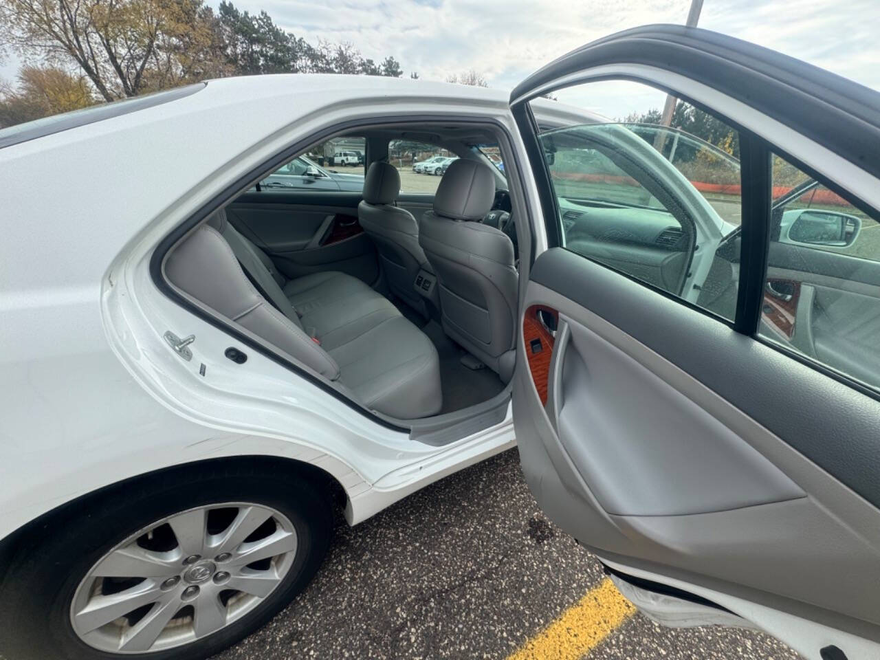 2009 Toyota Camry for sale at LUXURY IMPORTS AUTO SALES INC in Ham Lake, MN