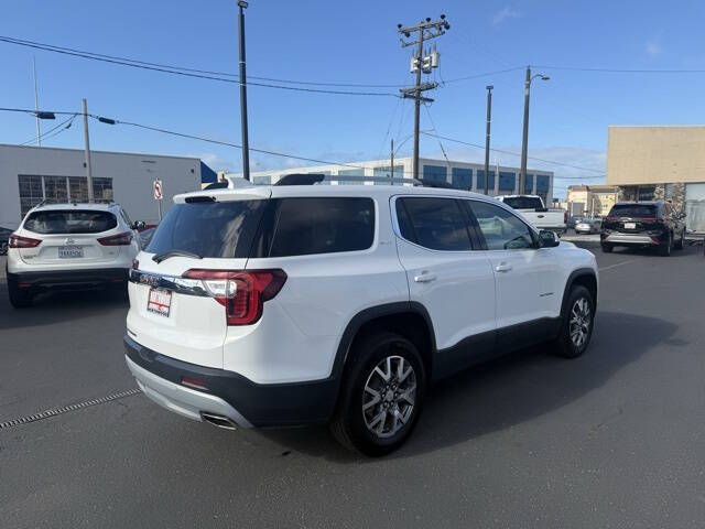 2023 GMC Acadia SLT