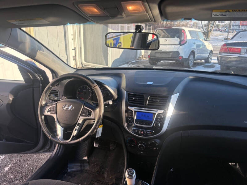 2014 Hyundai Accent SE