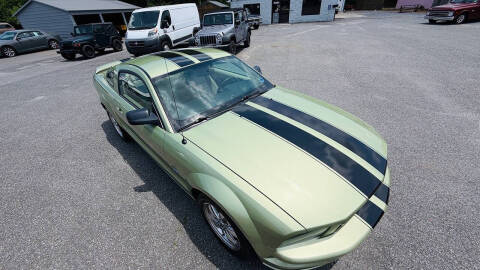 2005 Ford Mustang GT Deluxe