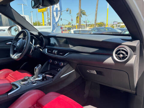 2022 Alfa Romeo Stelvio Sprint