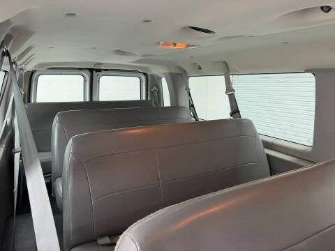 2003 Ford E-Series E-350 SD XL