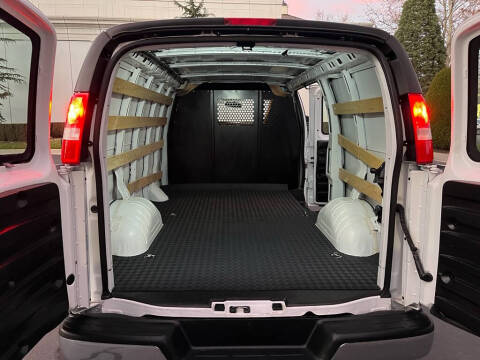 2024 Chevrolet Express 2500