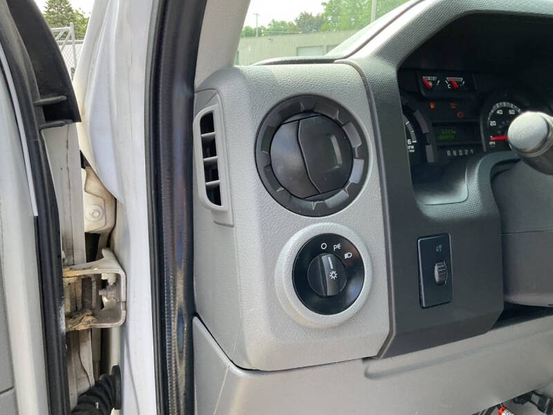 2013 Ford E-Series E-250