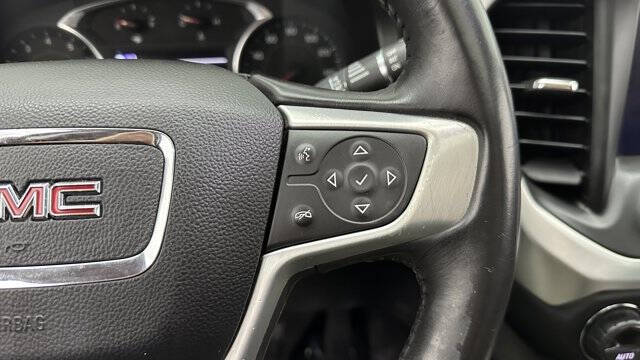 2017 GMC Acadia SLE-2