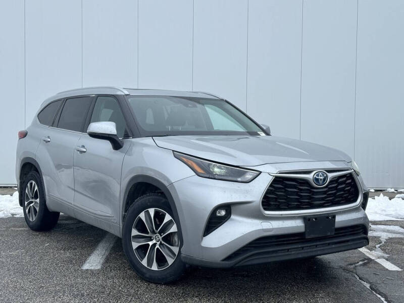 2022 Toyota Highlander Hybrid XLE