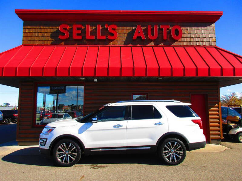 2016 Ford Explorer Platinum's photo