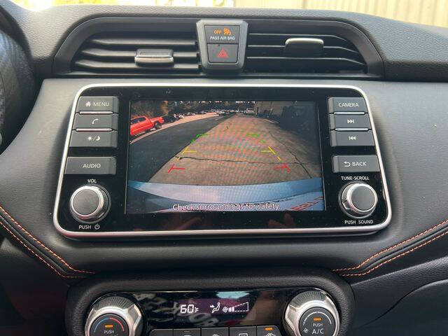 2022 Nissan Versa SR