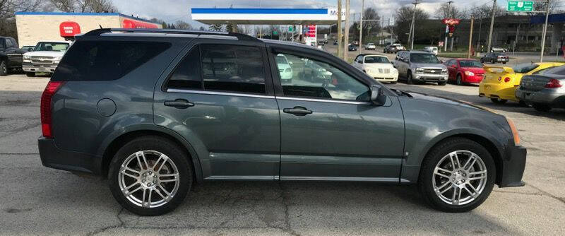 2007 Cadillac SRX for sale at STEVE GRAYSON MOTORS in Youngstown OH