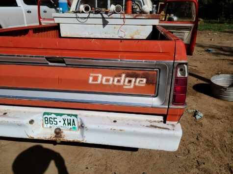 1976 Dodge D100 Pickup