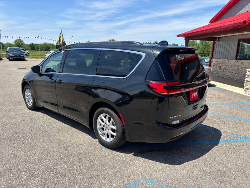 2022 Chrysler Pacifica Touring L