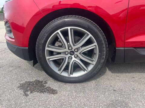 2024 Ford Edge Titanium