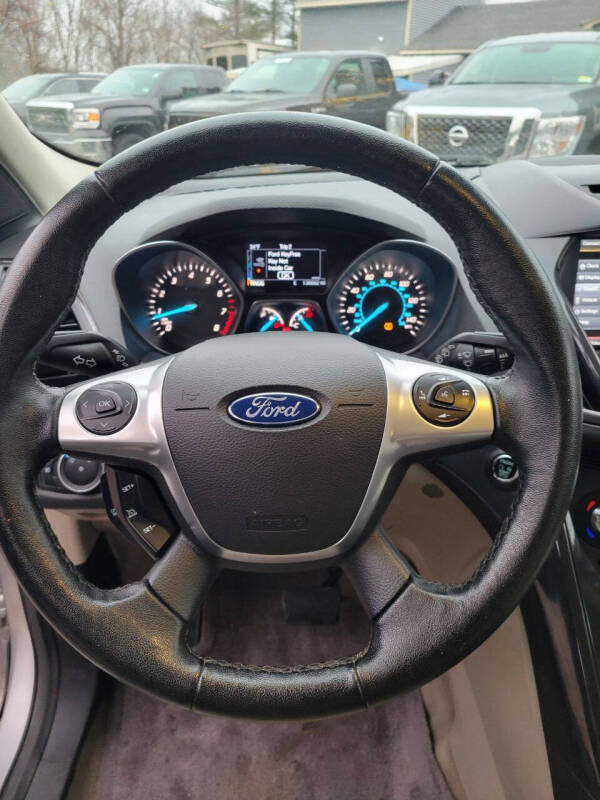 2015 Ford Escape Titanium photo 12