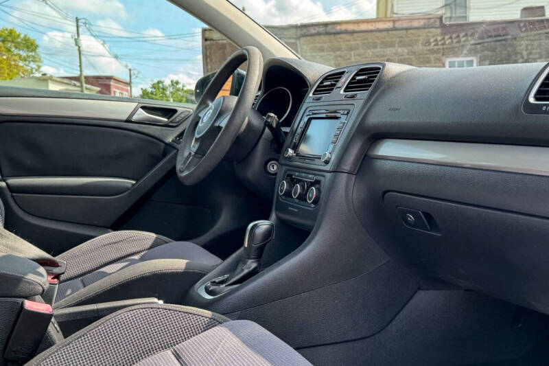 2012 Volkswagen Golf 2.5L PZEV