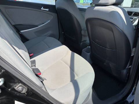 2013 Hyundai Accent GLS