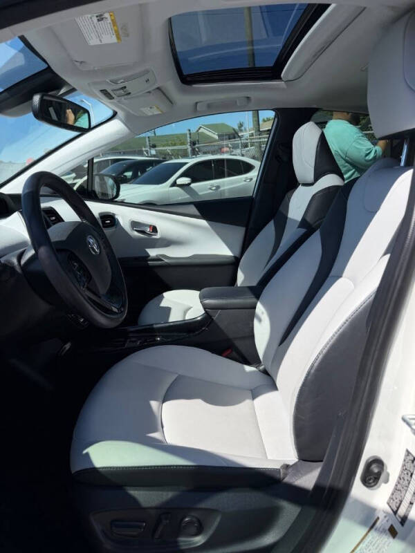 2020 Toyota Prius XLE