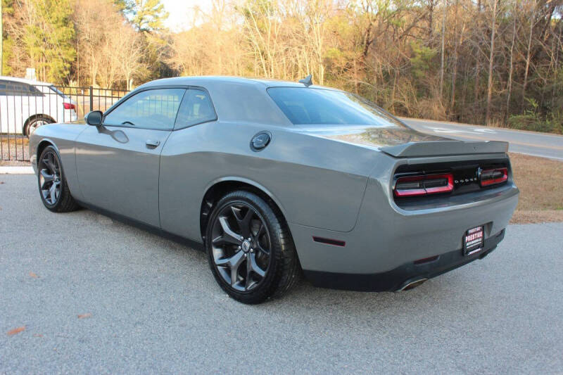 2018 Dodge Challenger SXT Plus
