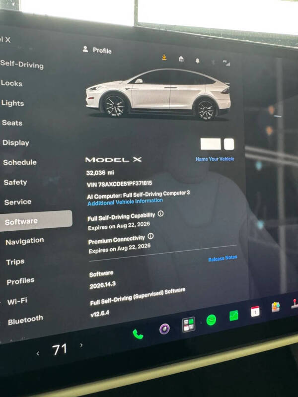 2023 Tesla Model X Standard Range