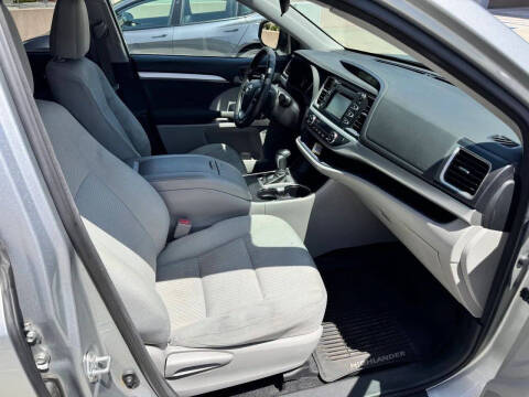 2018 Toyota Highlander Hybrid LE