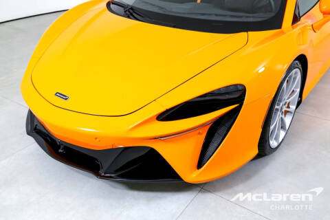 2024 McLaren Artura