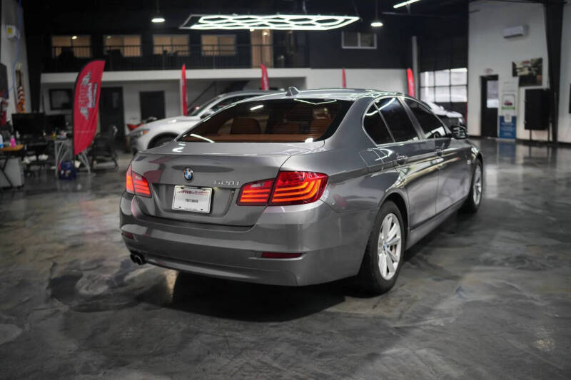 2015 BMW 5 Series 528i