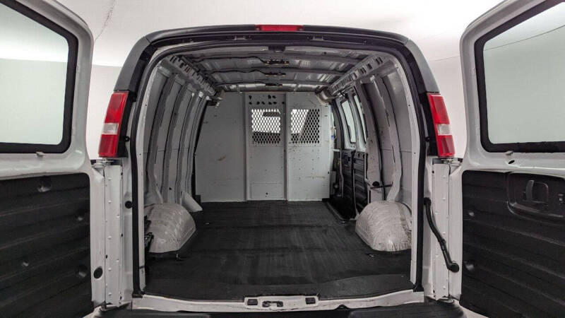 2021 GMC Savana 2500