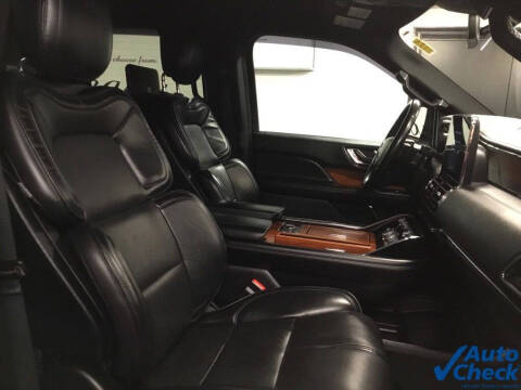 2019 Lincoln Navigator Select