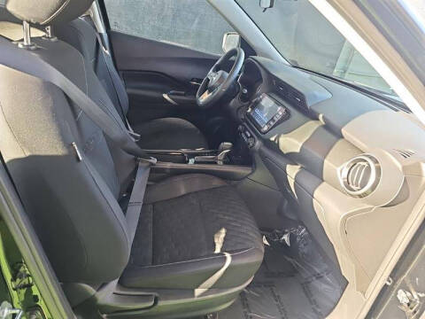 2022 Nissan Kicks SV