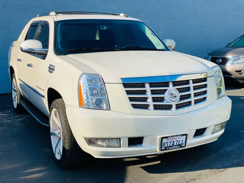 2010 Cadillac Escalade EXT for sale at Deluxe Motors Sac INC in Sacramento CA