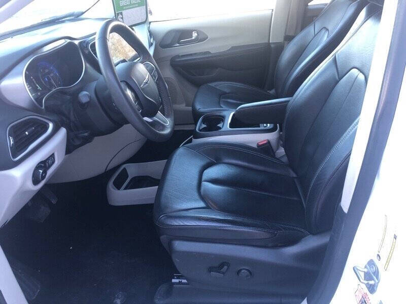 2022 Chrysler Pacifica Touring L