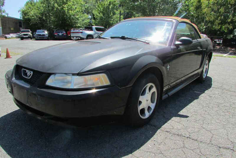 2000 Ford Mustang