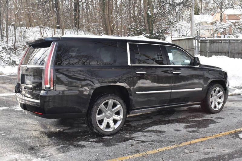 2017 Cadillac Escalade ESV Premium Luxury
