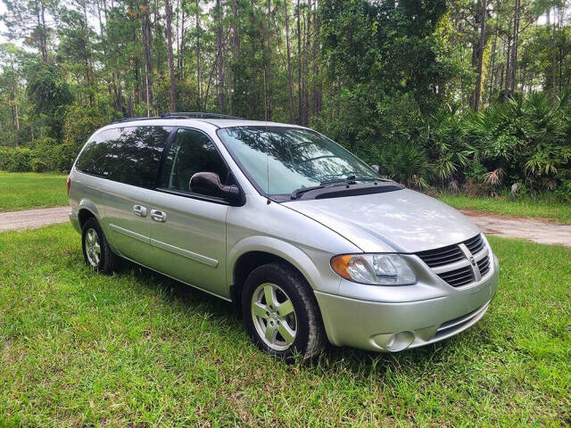 2006 Dodge Grand Caravan for sale at Flagler Auto Center in Bunnell, FL