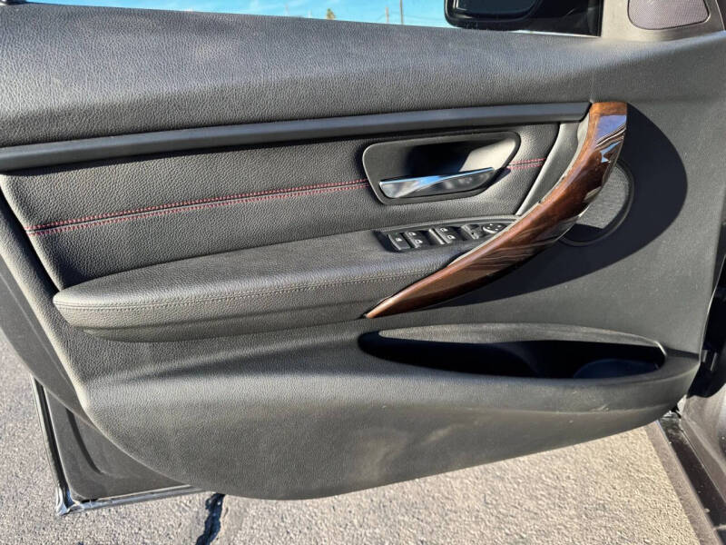 2015 BMW 3 Series 328i