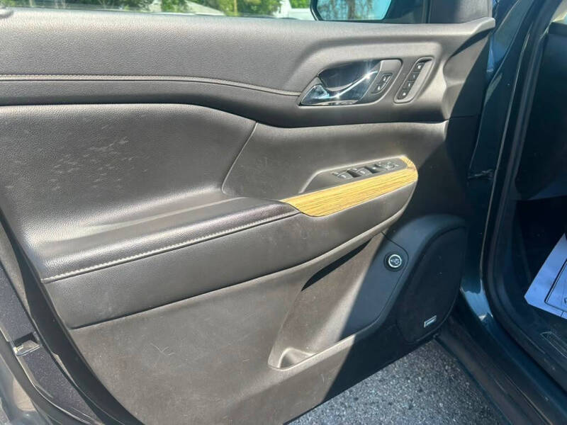 2019 GMC Acadia Denali