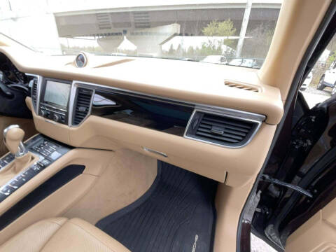 2015 Porsche Macan S