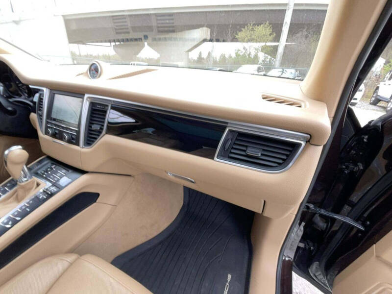 2015 Porsche Macan S