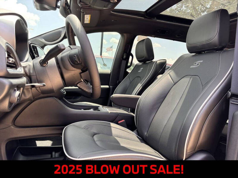2025 Chrysler Pacifica Limited