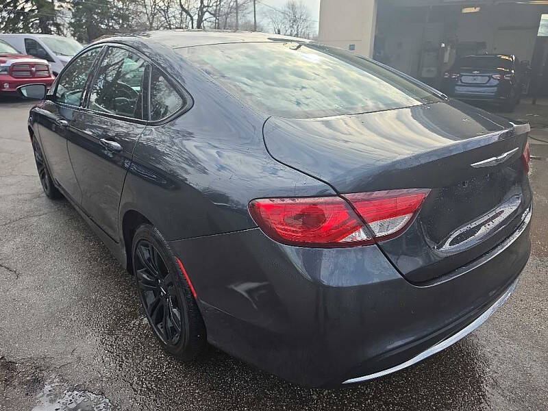 2017 Chrysler 200