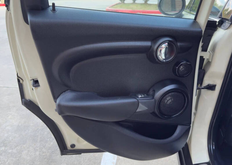 2016 MINI Hardtop 4 Door Cooper