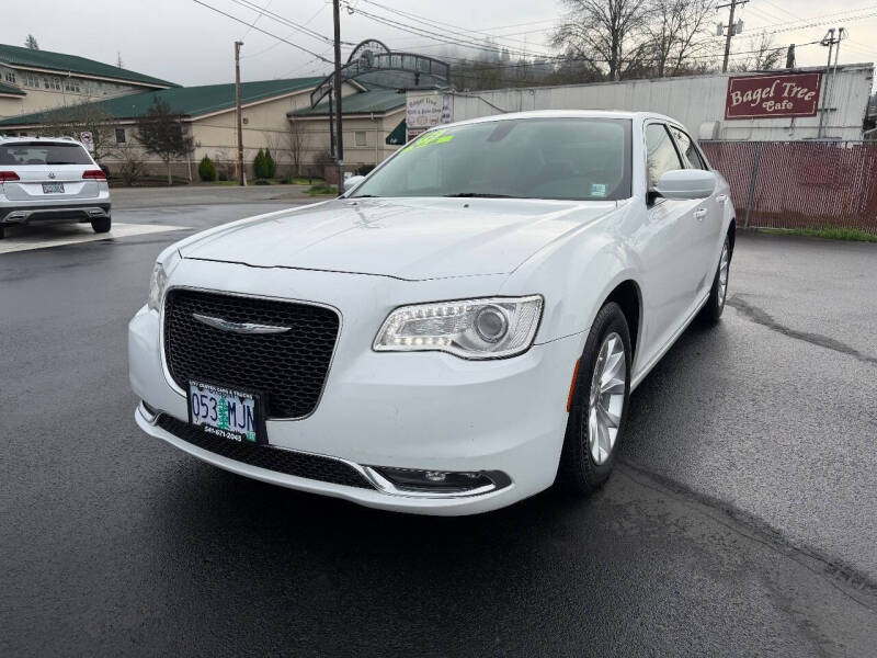 2016 Chrysler 300 Limited