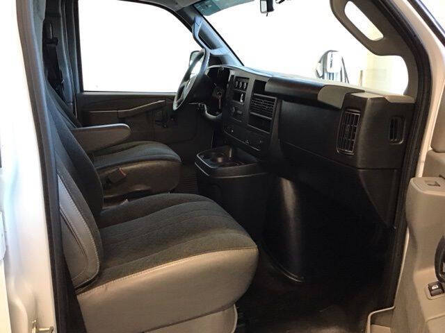 2023 Chevrolet Express 2500