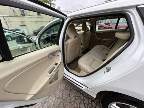 2015 Volvo V60 T5 Drive-E Premier