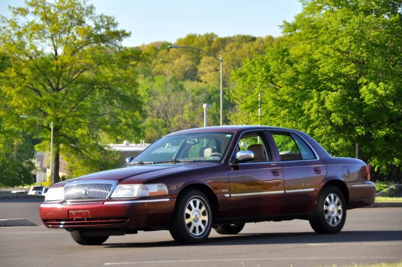 2004 Mercury Grand Marquis for sale at T CAR CARE INC in Philadelphia PA