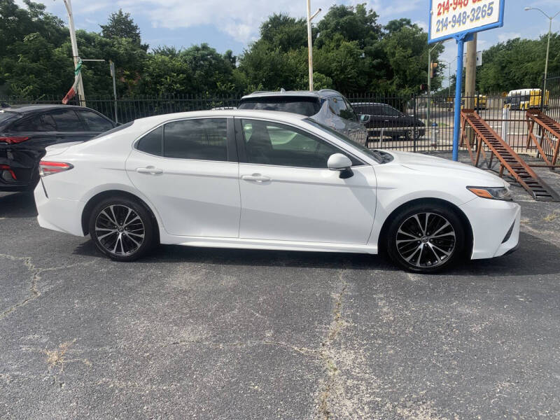 2018 Toyota Camry SE