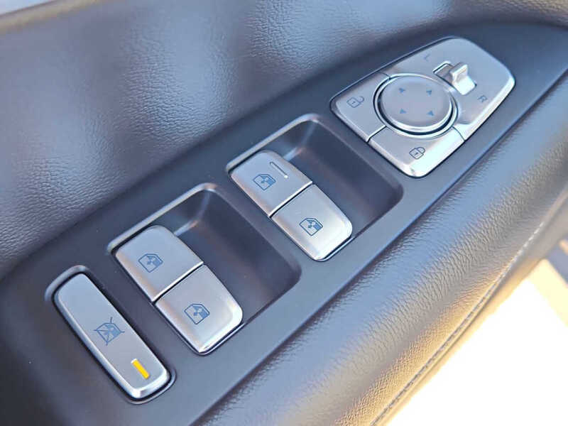 2025 Genesis G70