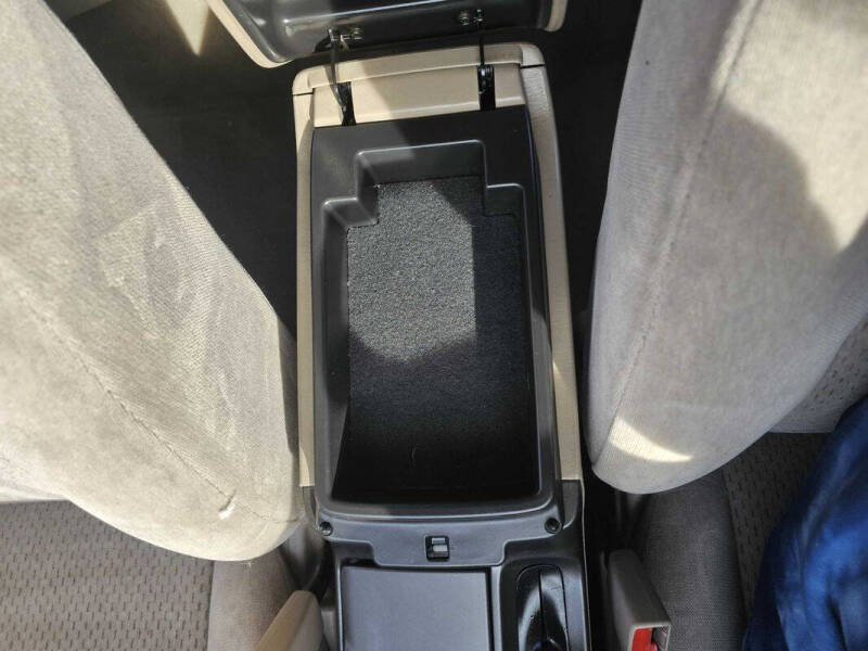 2003 Toyota Camry LE