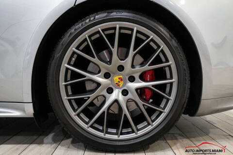 2019 Porsche Panamera GTS