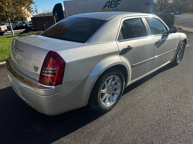 2005 Chrysler 300 C